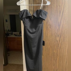 Lulus black off the shoulder body con midi dress